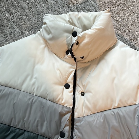 Bomber jacket - Picture 3 of 4